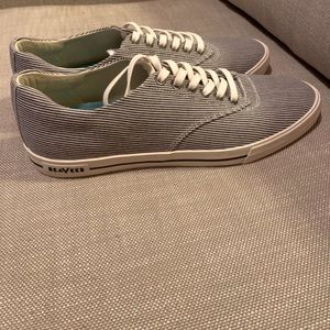 SeaVees Men’s Lace- Up Sneakers